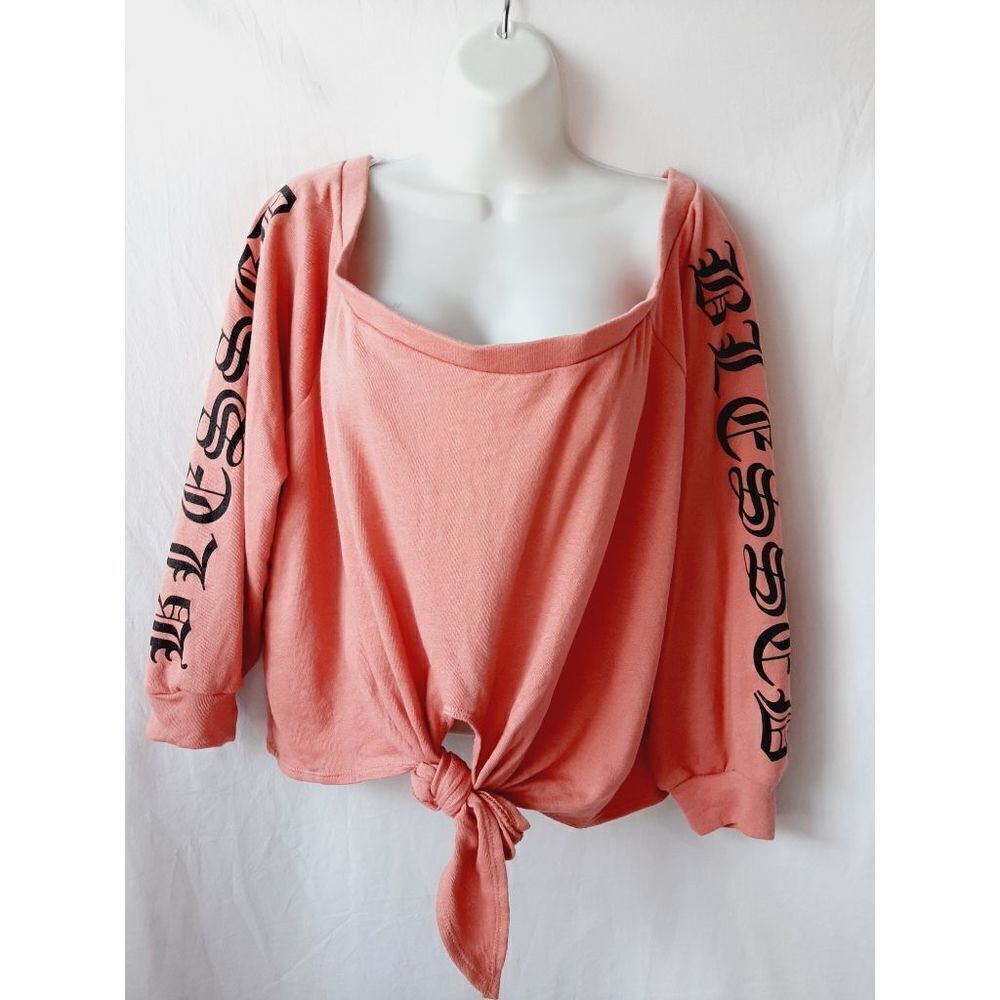 Fashion  nova NWT Slouch blessed embellished sz 1X top.